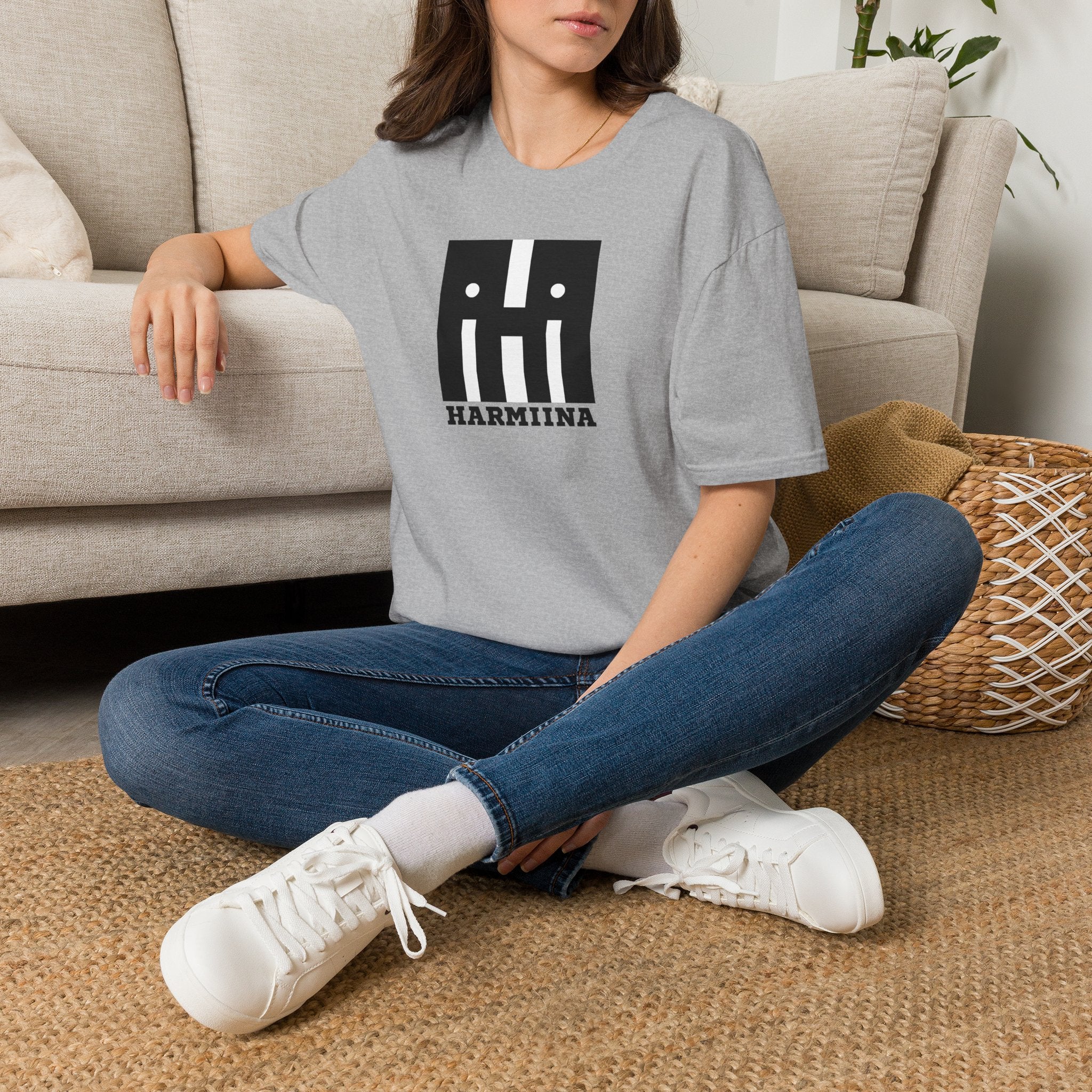 Harmiina Logo T-Shirt — Minimalist Black Graphic Tee